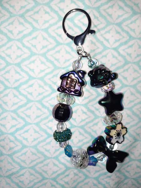 Väskaccessoar runt hänge