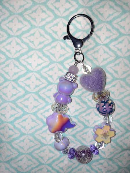 Väskaccessoar runt hänge