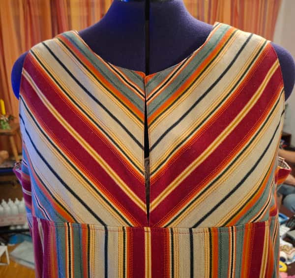 Randig lång klänning