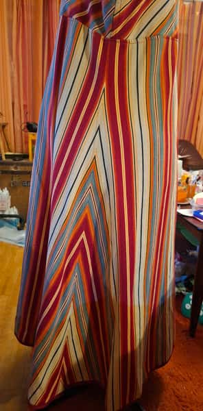 Randig lång klänning