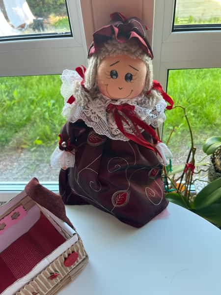 En docka, oförglömliga minnen.