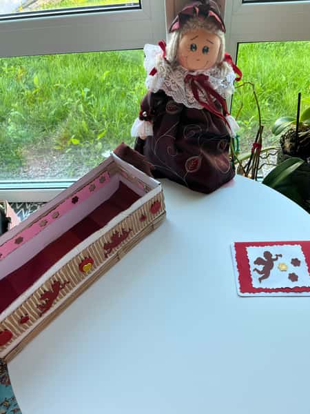 En docka, oförglömliga minnen.