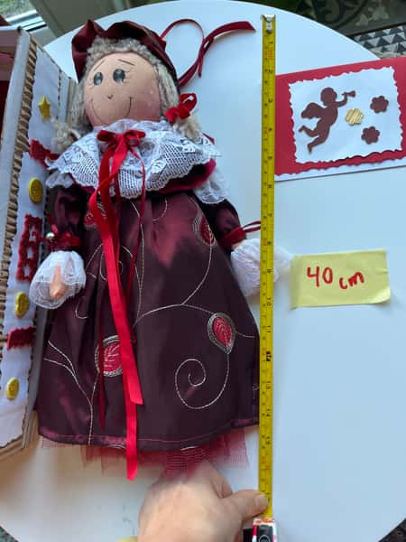 En docka, oförglömliga minnen.