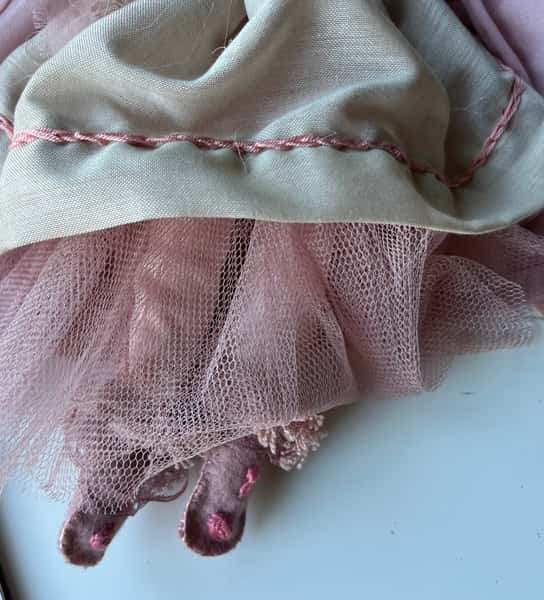 En docka, oförglömliga minnen.