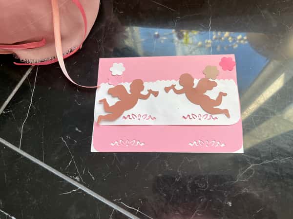 En docka, oförglömliga minnen.