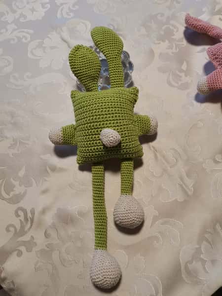 Virkad kanin med skallra