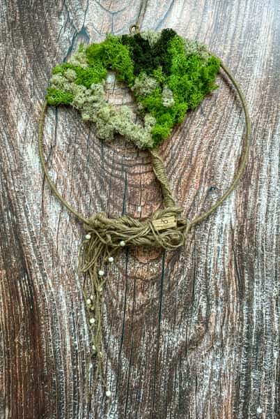 Makraméträd Livets Träd – handgjort med jutetråd och mossa