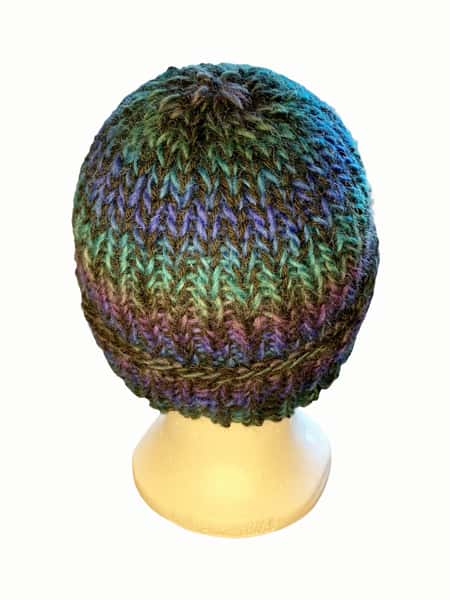 Stickad Melerad Mössa – Varm, Mjuk & Unik