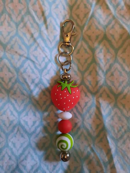 Väskaccessoar med karbinhake