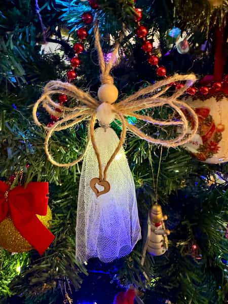 Två små julänglar i tyll och jute -ett set