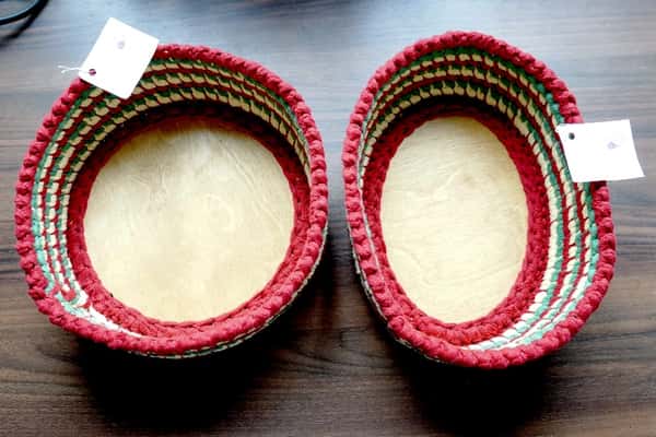 Själv virkade förvaringskorgar i set