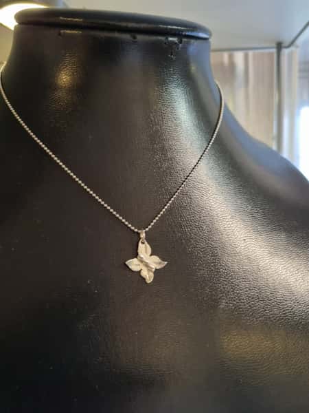 Fjäril i sterlingsilver