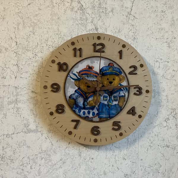 Väggklocka med motiv nallebjörnar
