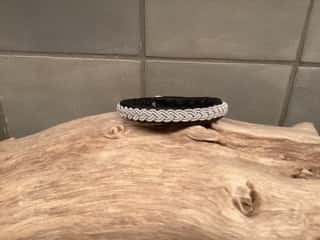 19 cm Tenntrådsarmband svart