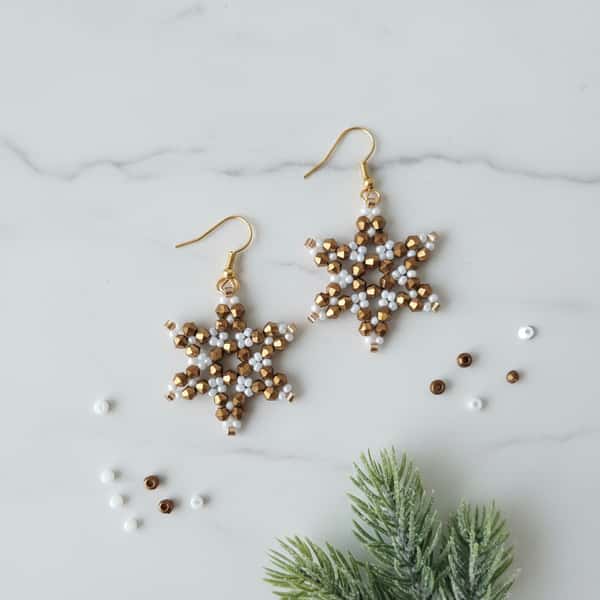 Snöflingsörhängen - Handgjorda pärlörhängen