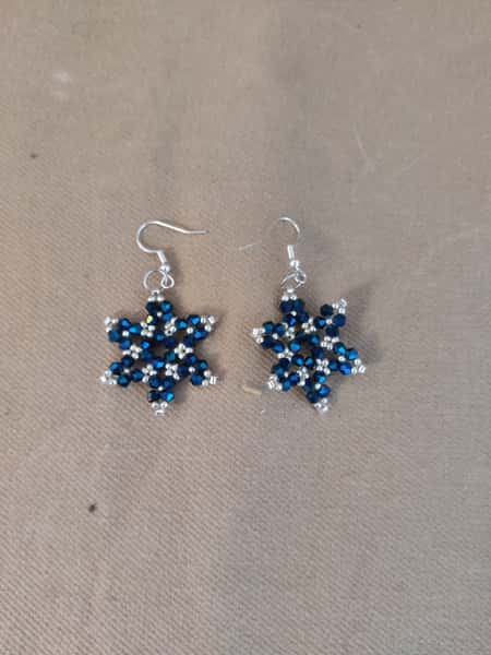 Snöflingsörhängen - Handgjorda pärlörhängen
