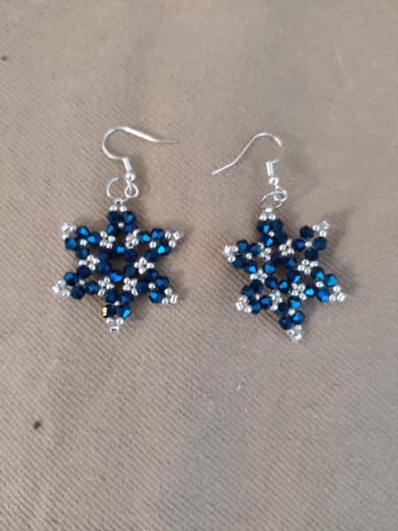 Snöflingsörhängen - Handgjorda pärlörhängen