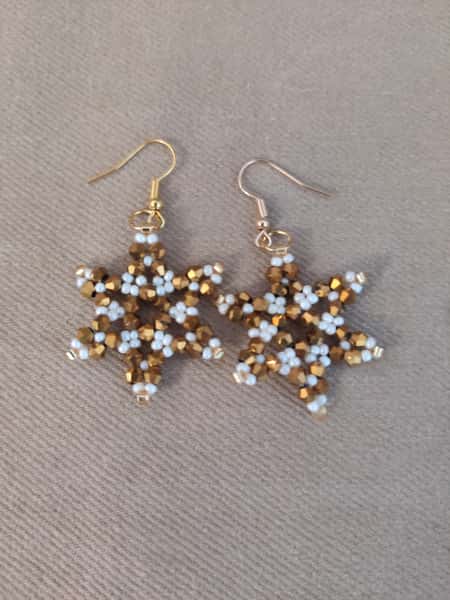 Snöflingsörhängen - Handgjorda pärlörhängen