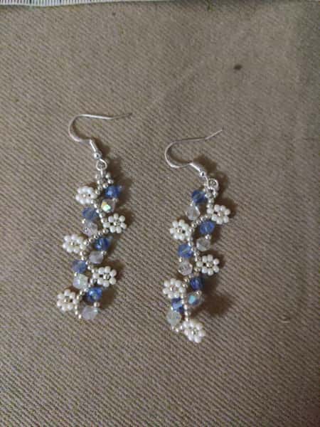 Smyckesset - Armband & Örhängen i Blå & Vita Pärlor