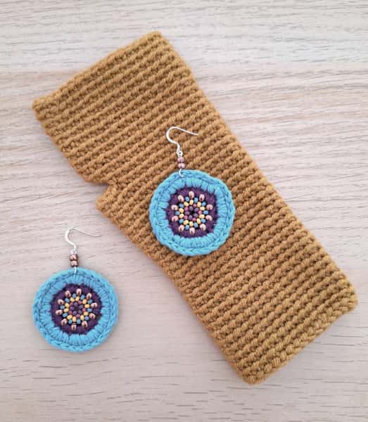 Set med torgvantar och örhängen