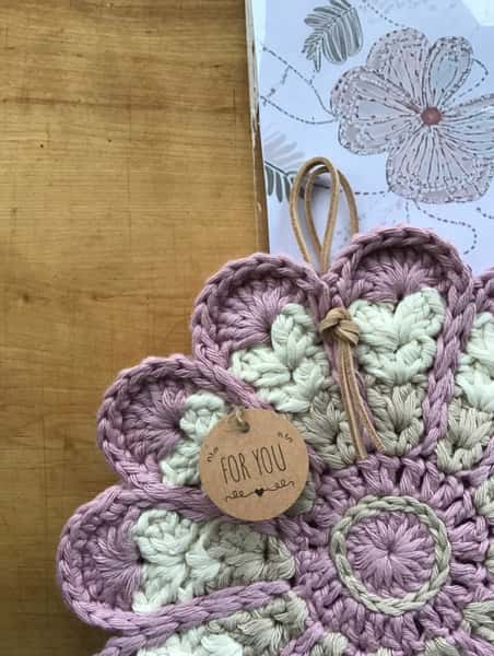 1 par virkade grytlappar