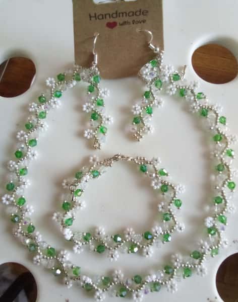 Smyckesset Dam  - Handgjort Halsband, Armband och Örhängen