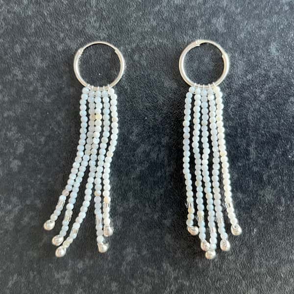 Örhängen av pärlemor och sterling silver