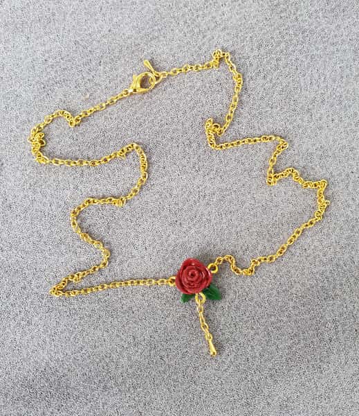 Rosor set, Handgjorda örhängen och halsband i polymerlera