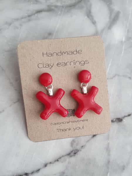 Handgjorda örhängen i polymerlera, Röda Xs