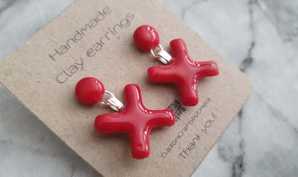 Handgjorda örhängen i polymerlera, Röda Xs