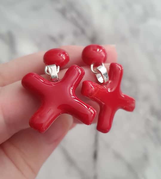 Handgjorda örhängen i polymerlera, Röda Xs