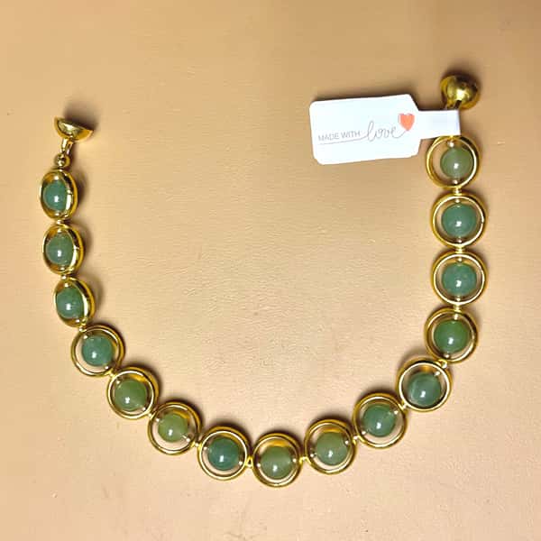 Armband av ädelsten Aventurin