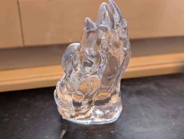 Dekorativ hund-/vargtass i epoxy resin