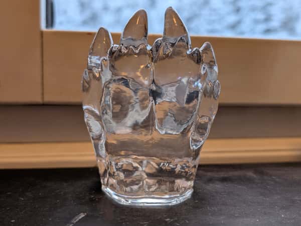 Dekorativ hund-/vargtass i epoxy resin