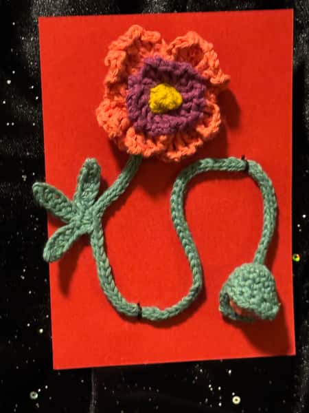 Bokmärke, virkad blomma