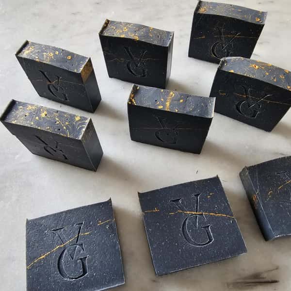 Atlas Cedar med Kol Tvålhandgjord,  Naturlig Kroppstvål, Tvålbar