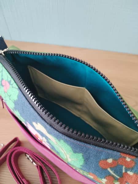 Väska axelväska Shoulder Bag grön/purpur med silverdetaljer