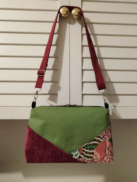 Väska axelväska Shoulder Bag grön/purpur med silverdetaljer