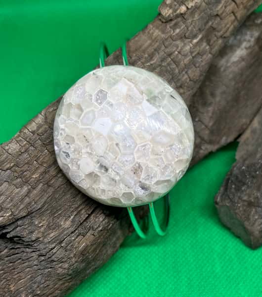 Armband med gotlands fossil