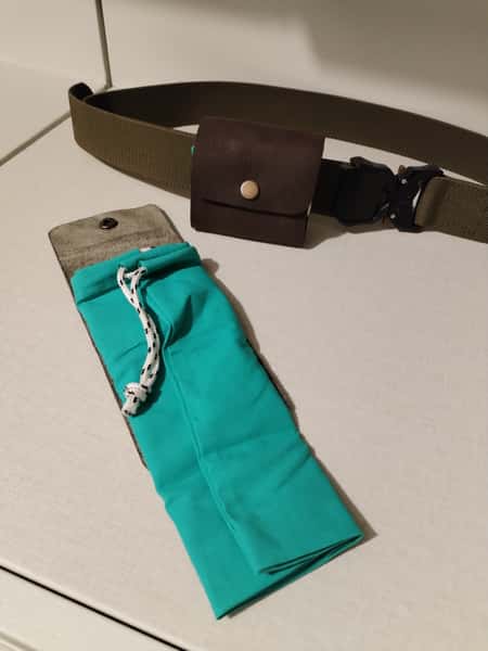 Bältesväska "Busch Bag" av läder och tyg ölika färg