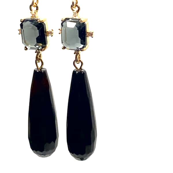 Vackra ädelsten örhängen