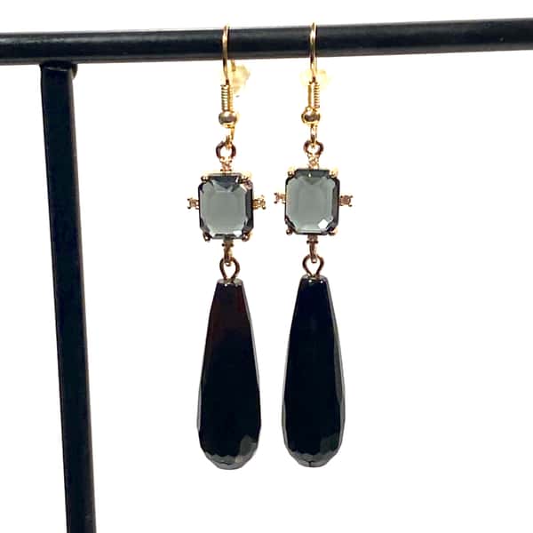 Vackra ädelsten örhängen