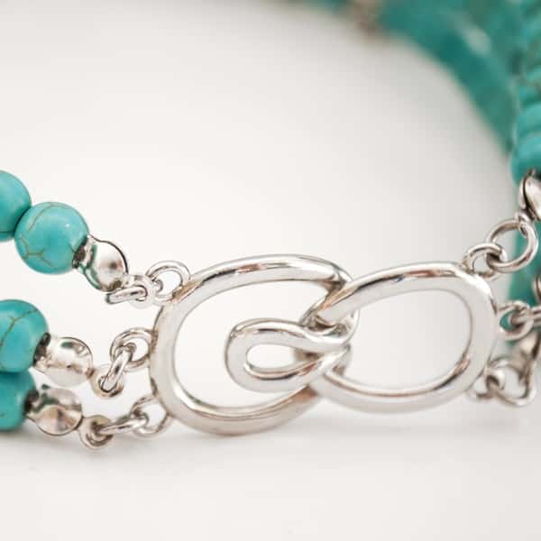 Vackert stort ädelsten halsband