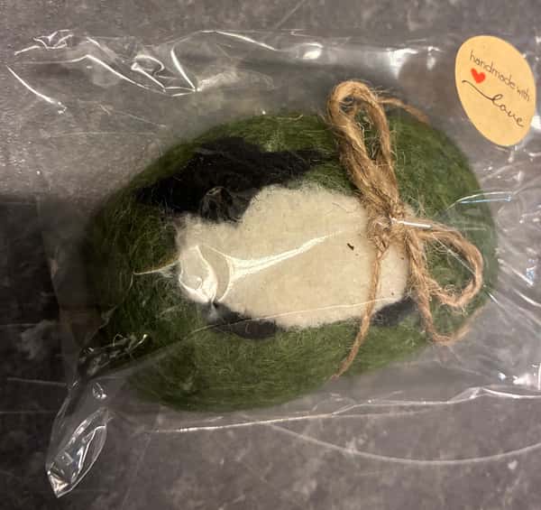 Tvål med ett hölje av ull.