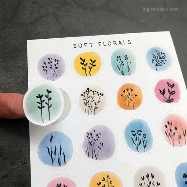 Stickers – Silhuetter av växter och blommor på akvarellcirklar i milda färger