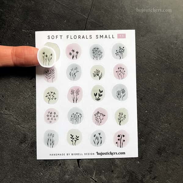 Stickers – Silhuetter av växter och blommor på akvarellcirklar i milda färger