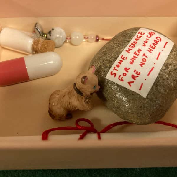 Feminist killjoy survival kit / presentask / studentpresent