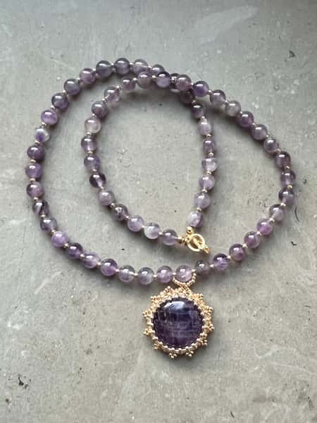 Ametist halsband