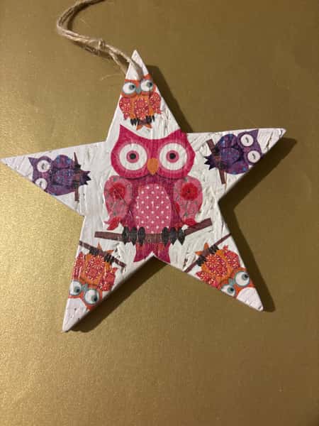 🦉 Handgjord dekorationsstjärna – ReDesignByTess & Mikko