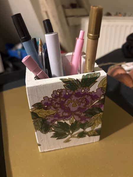 Handgjord förvaring i trä – smink / pennhållare – ReDesignByTess & Mikko